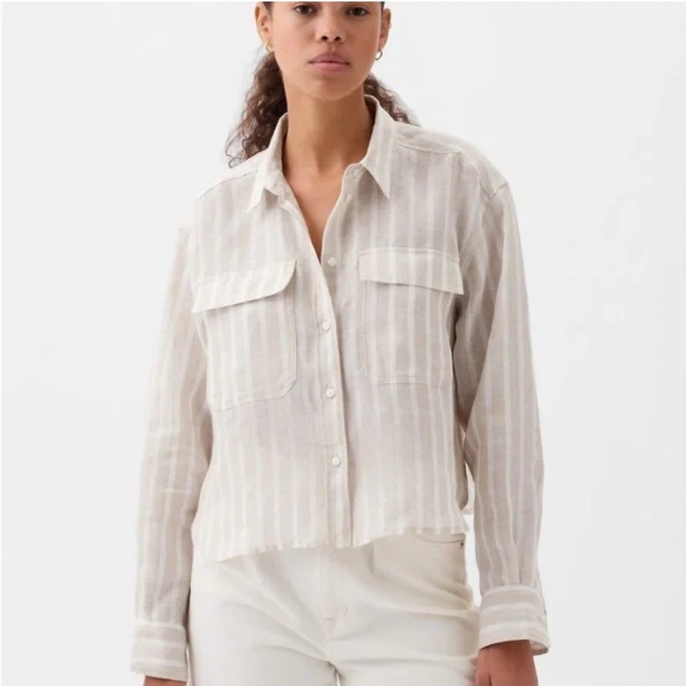 GAP Khaki and White Striped Button-Down Shirt Size Small